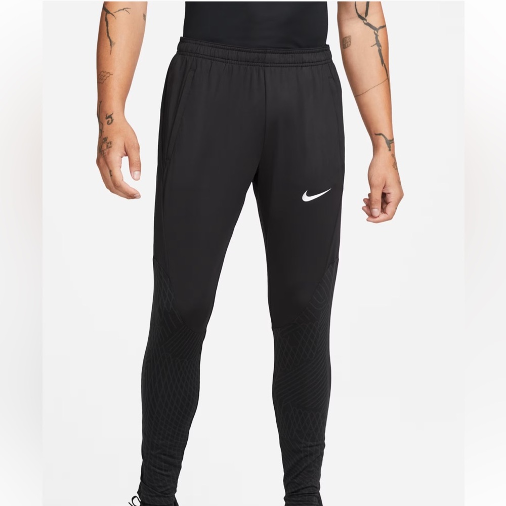 MENS Nike Dri fit Strike size M NWT Athletic, Sporty Performance